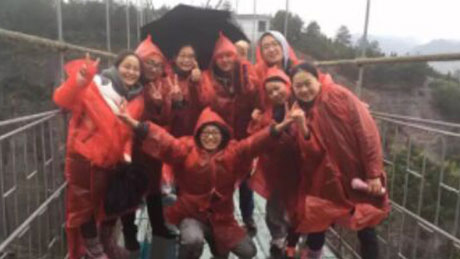 快乐有你、生长有你，，项目员工极限拓展运动